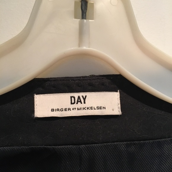 ❤️Day Birger Et Mikkelsen Gold Brass Vest Size 38 - Picture 8 of 8